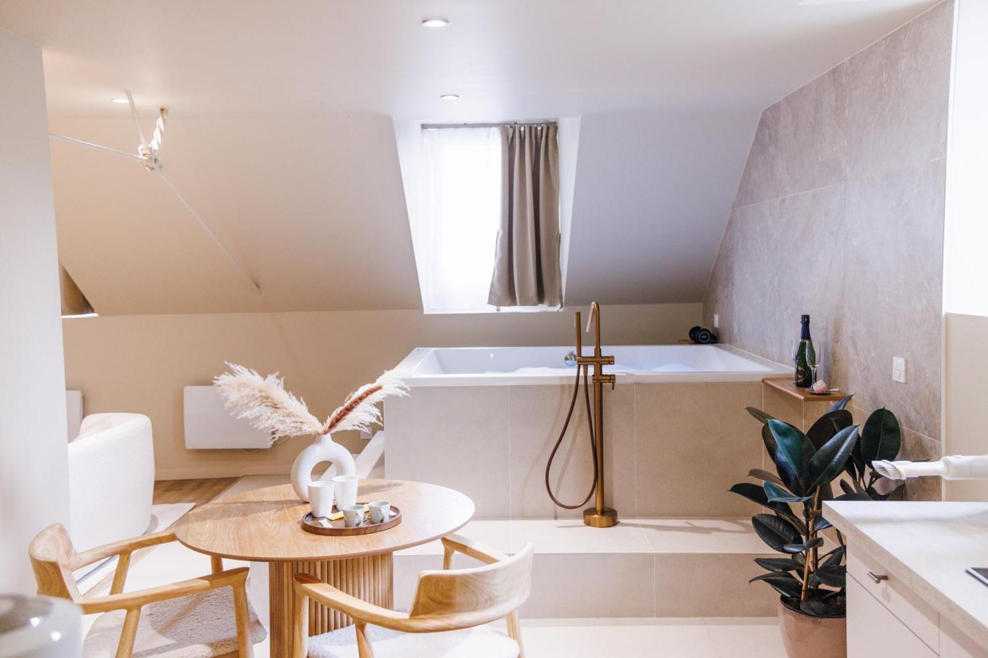Eden Room - Luxe, Balneo & Sauna Le Mans Dış mekan fotoğraf