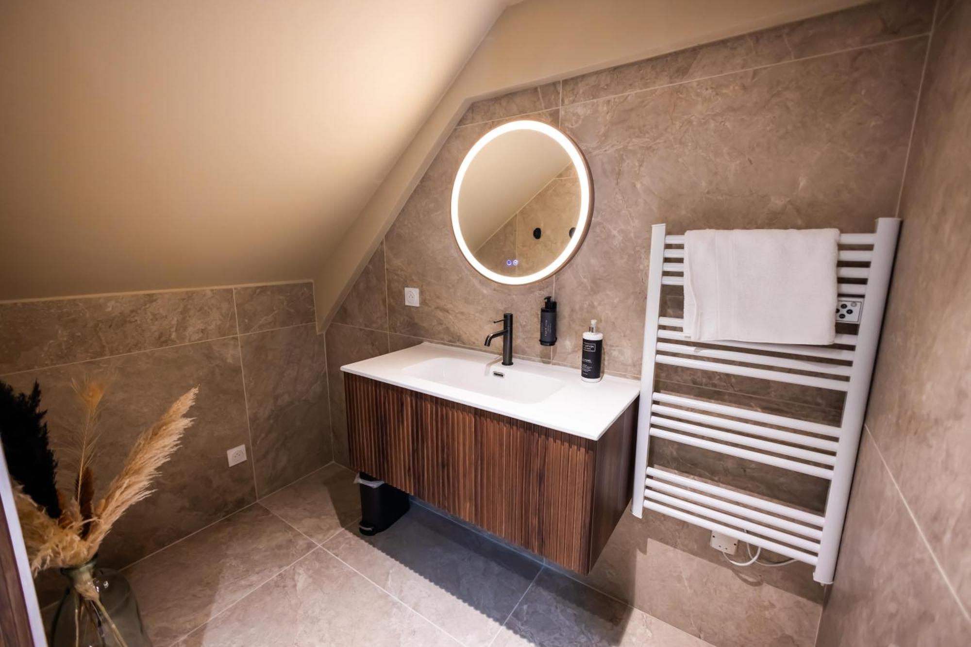 Eden Room - Luxe, Balneo & Sauna Le Mans Dış mekan fotoğraf